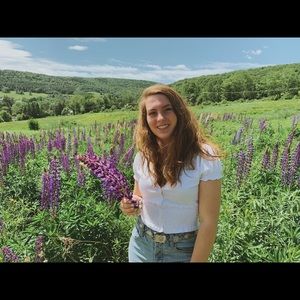 Meet your Posher, Emily